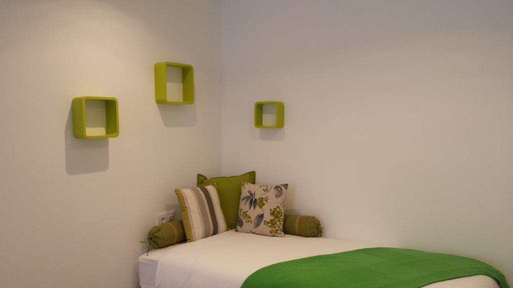 Chambre Lits Jumeaux avec Salle de Bains Commune